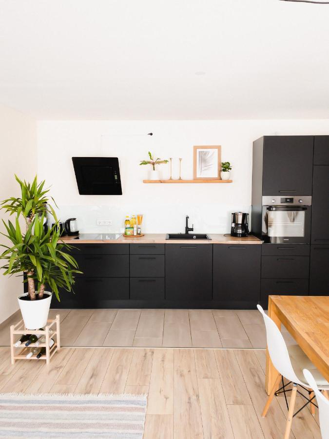 Exklusiv 72qm FeWo im Herzen Detmolds, Terrasse und kostenloser Parkplatz Exterior foto